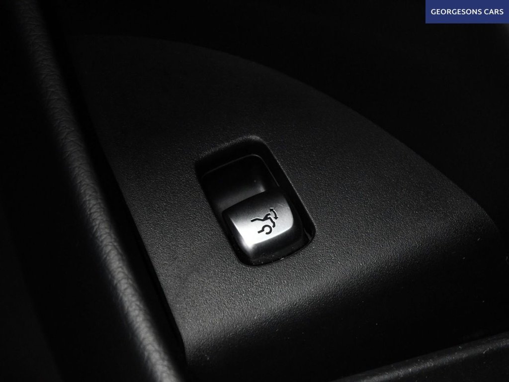 Used Mercedes-Benz E Class 2017 for sale - 77048697: Photo 32