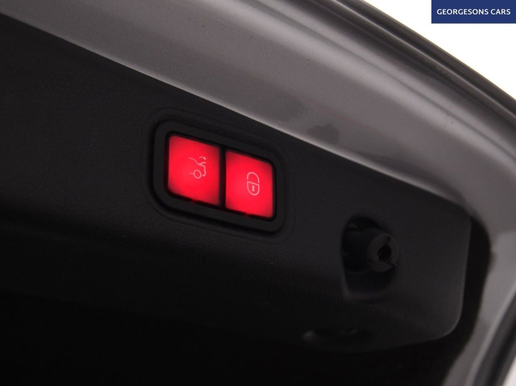 Used Mercedes-Benz E Class 2016 for sale - 76840958: Photo 10