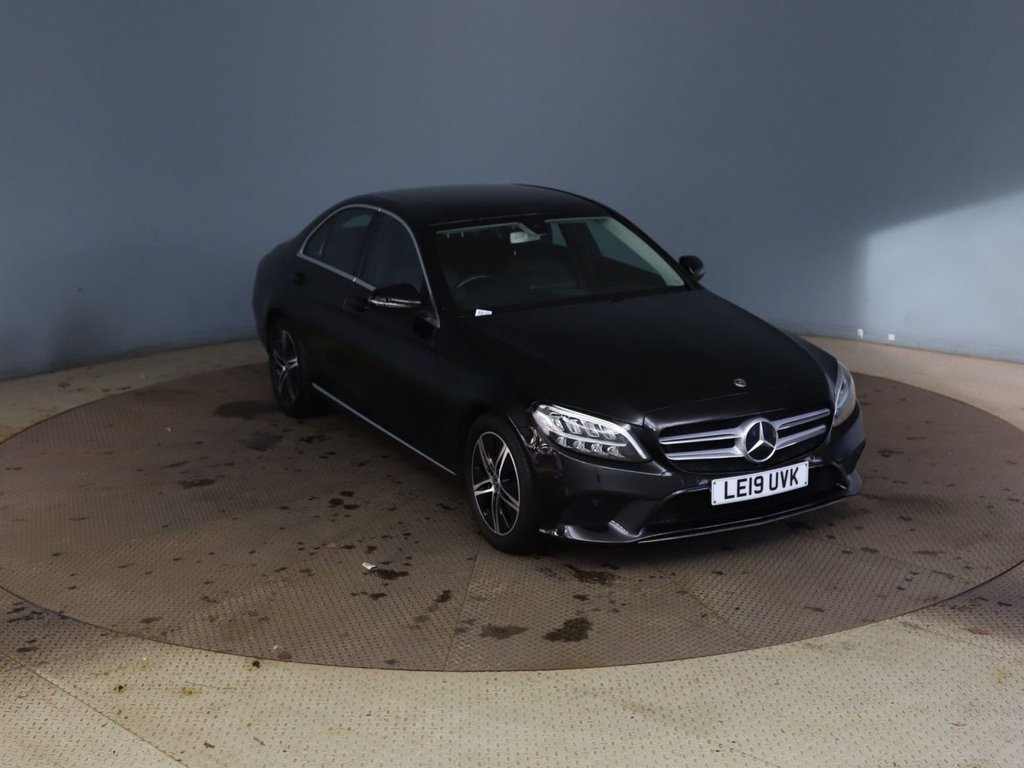 Used Mercedes-Benz C Class 2019 for sale - 77250596: Photo 2