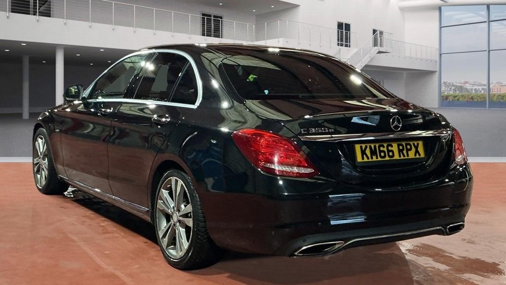 Used Mercedes-Benz C Class 2016 for sale - 77890799: Photo 2