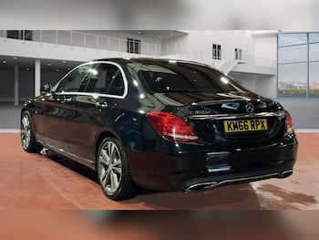 Used Mercedes-Benz C Class 2016 for sale - 77341382: Photo