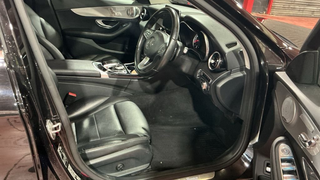 Used Mercedes-Benz C Class 2016 for sale - 77341382: Photo 4