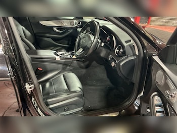 Used Mercedes-Benz C Class 2016 for sale - 77341382: Photo