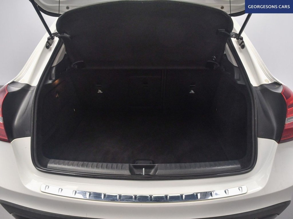 Used Mercedes-Benz GLA 2018 for sale - 76840766: Photo 9