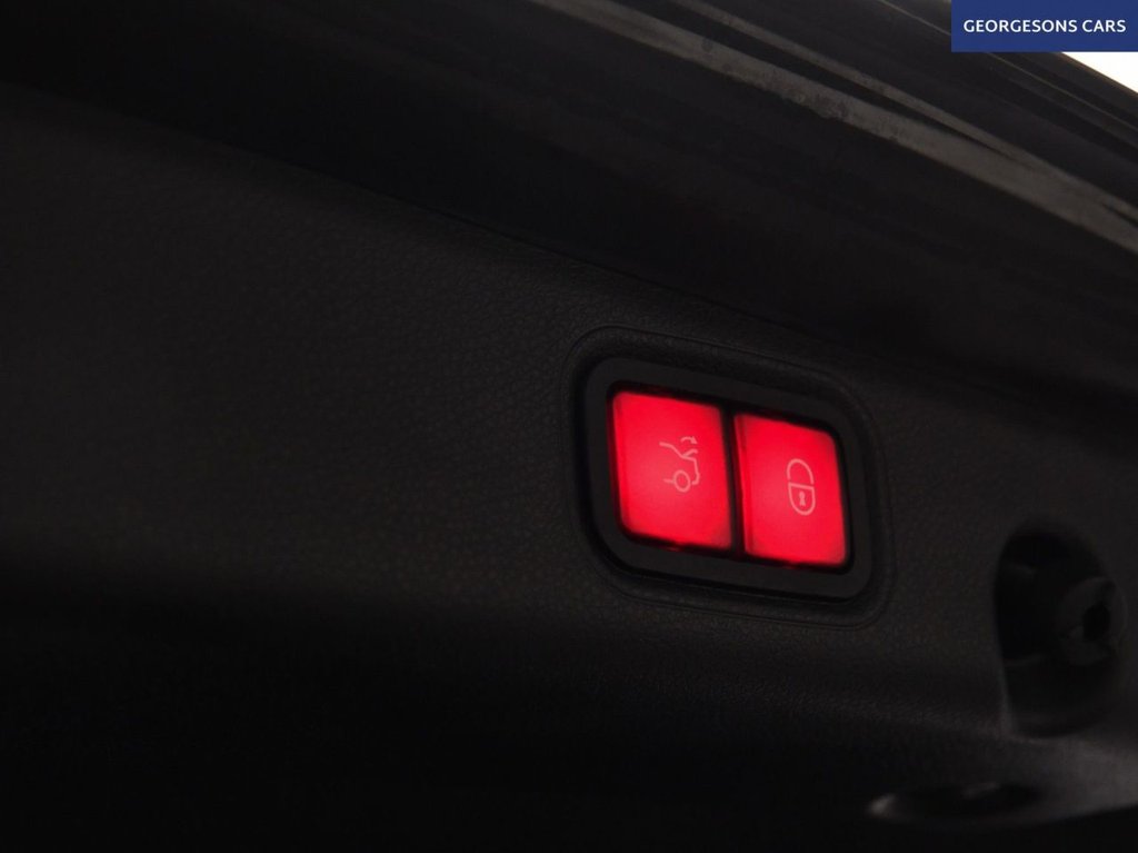 Used Mercedes-Benz E Class 2017 for sale - 77048670: Photo 10