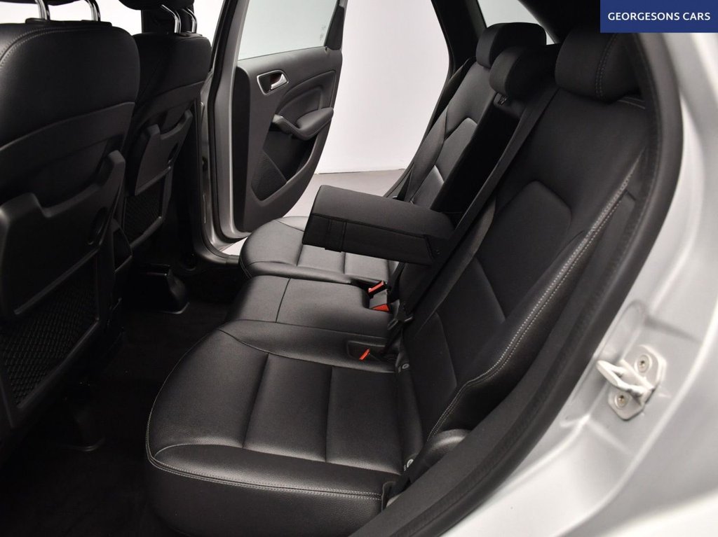 Used Mercedes-Benz B Class 2015 for sale - 76469891: Photo 16