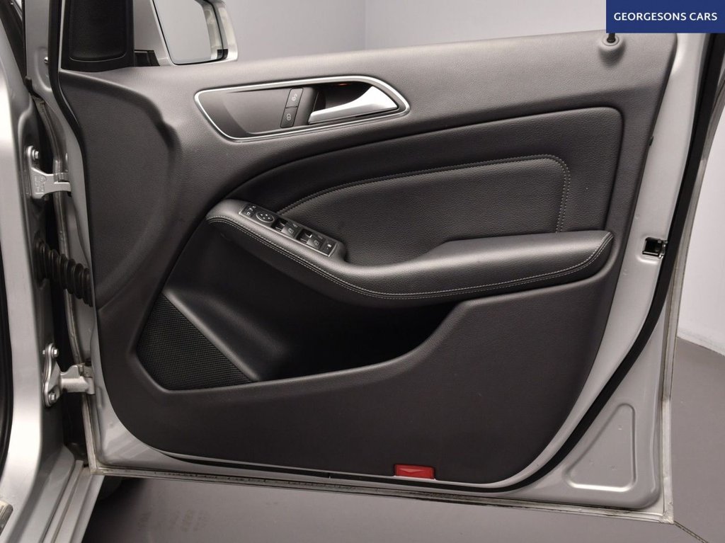 Used Mercedes-Benz B Class 2015 for sale - 76469891: Photo 20