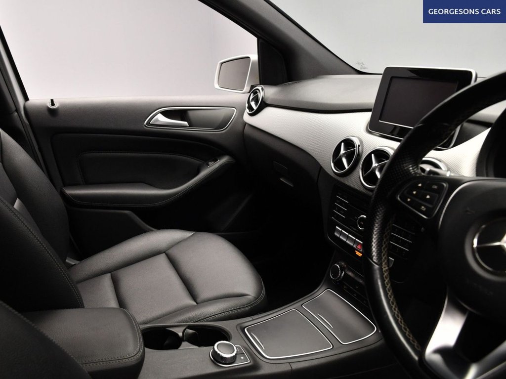 Used Mercedes-Benz B Class 2015 for sale - 76469891: Photo 21