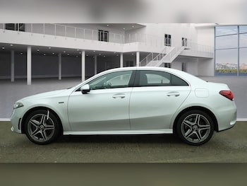 Used Mercedes-Benz A-Class 2020 for sale - 75986808: Photo