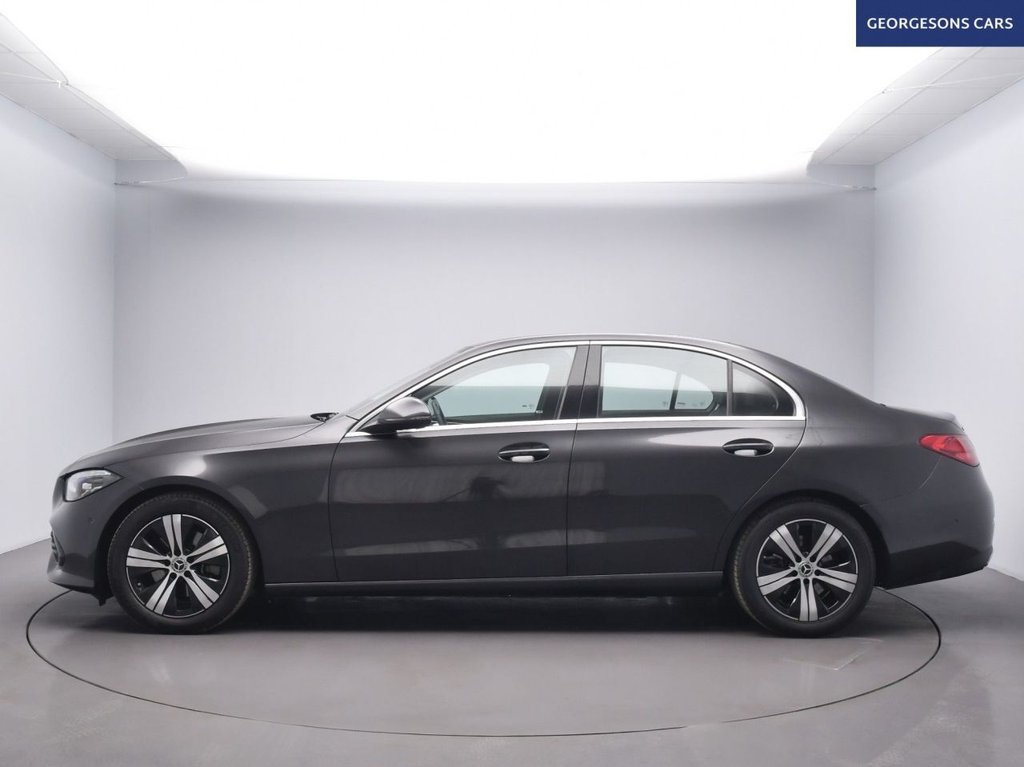 Used Mercedes-Benz C Class 2022 for sale - 76546348: Photo 3