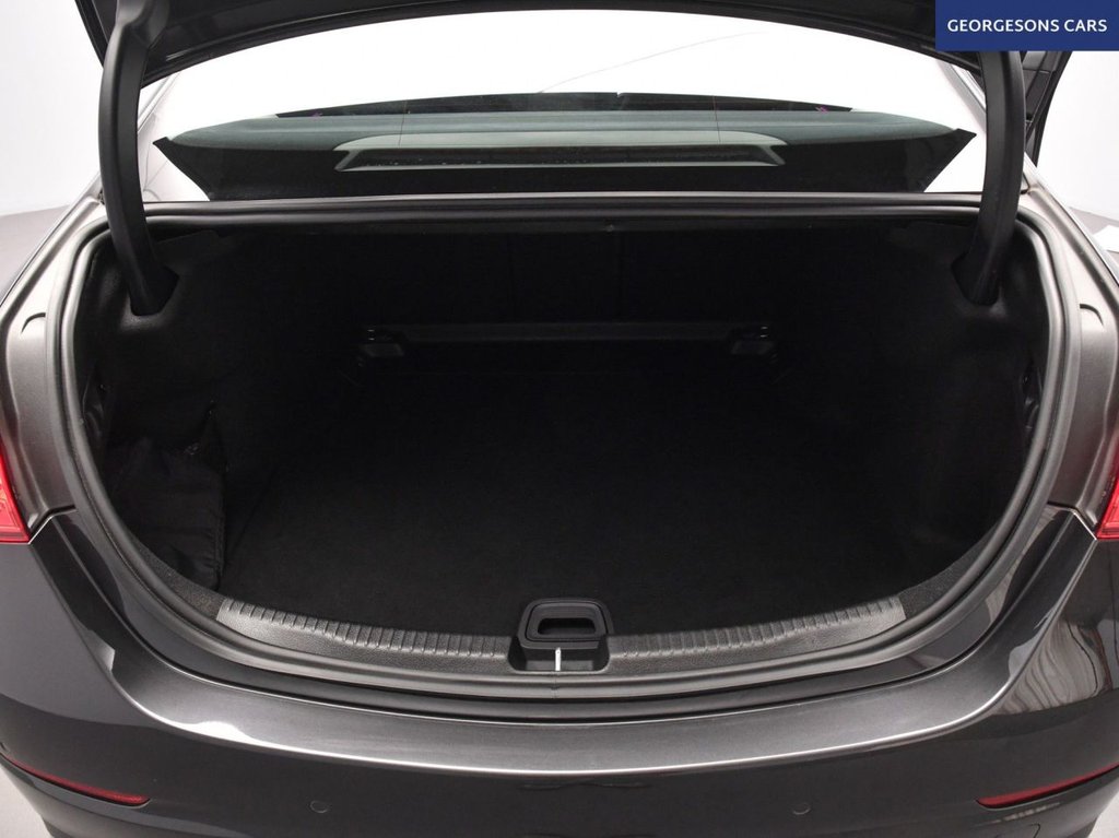 Used Mercedes-Benz C Class 2022 for sale - 76546348: Photo 9