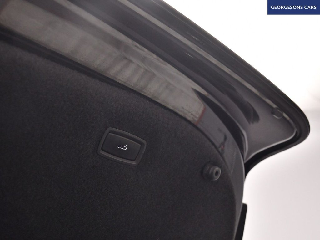 Used Porsche Taycan 2021 for sale - 77660251: Photo 34