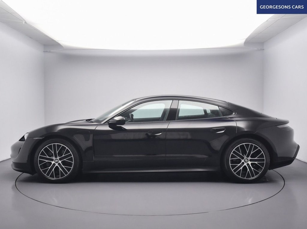 Used Porsche Taycan 2021 for sale - 77660251: Photo 8