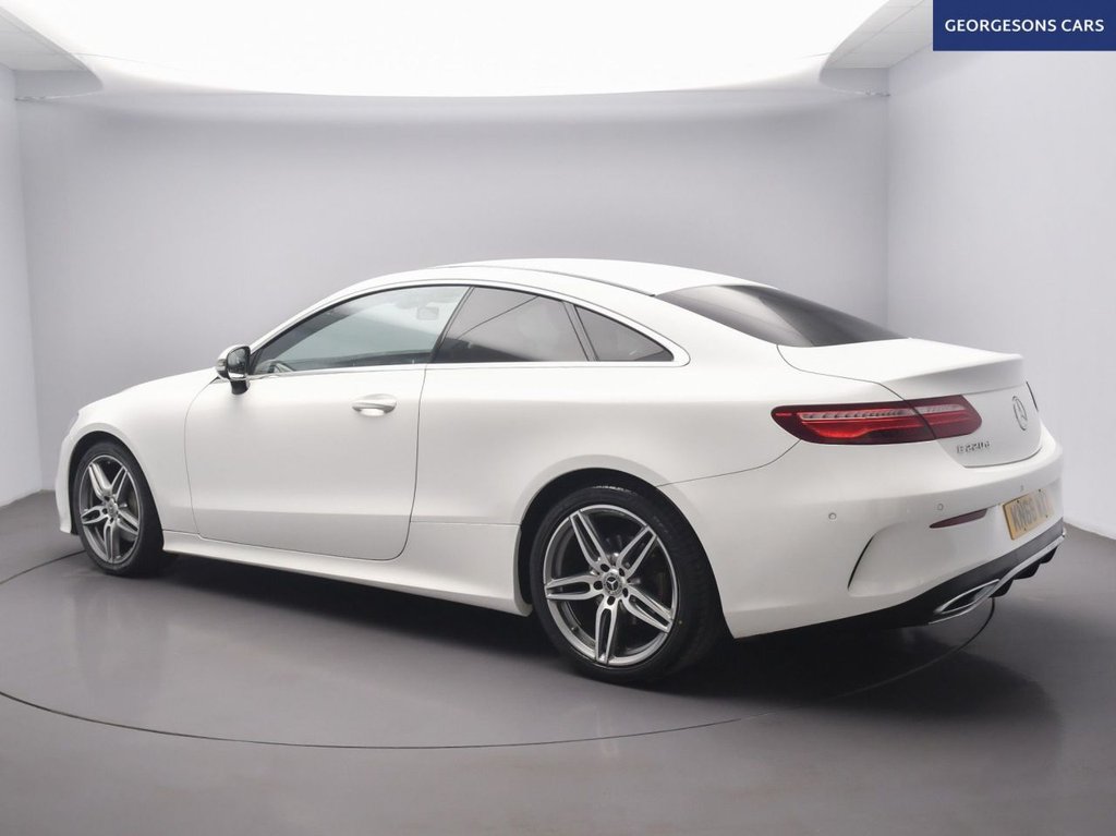 Used Mercedes-Benz E Class 2018 for sale - 76840772: Photo 2