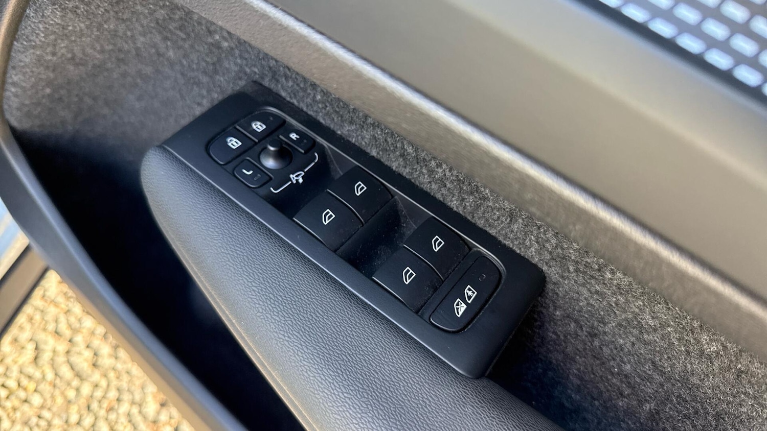 Used Volvo XC40 2023 for sale - 76377992: Photo 22