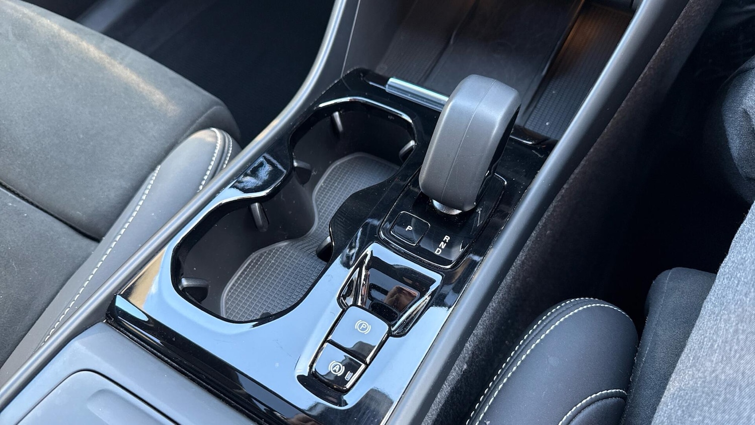 Used Volvo XC40 2023 for sale - 76377992: Photo 24