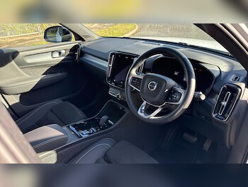 Used Volvo XC40 2023 for sale - 76377992: Photo