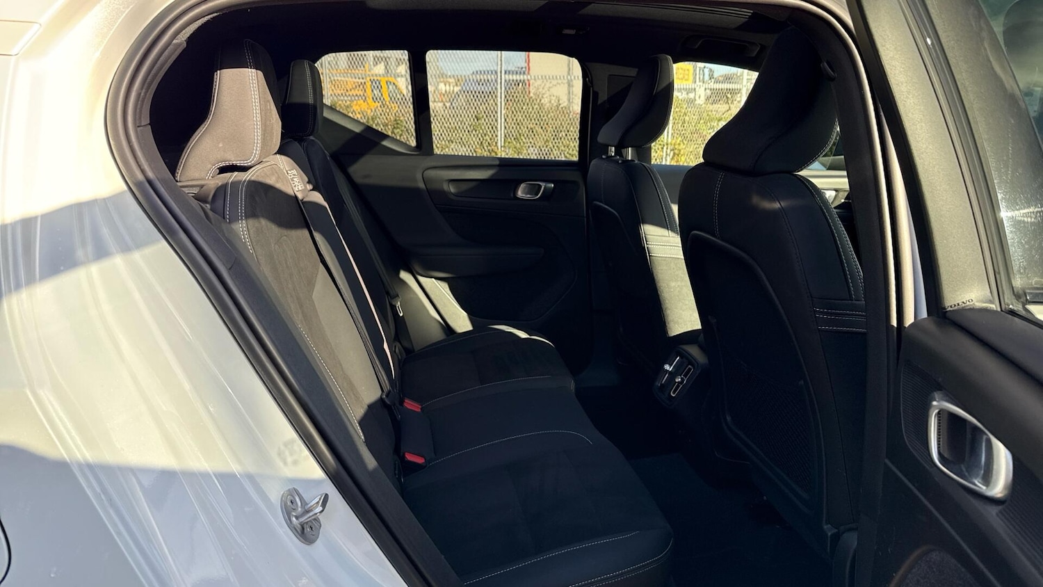 Used Volvo XC40 2023 for sale - 76377992: Photo 6