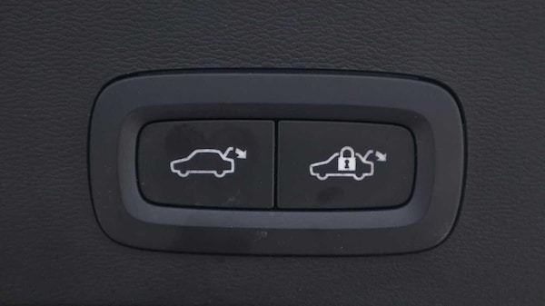Used Volvo XC40 2024 for sale - 76307126: Photo 17