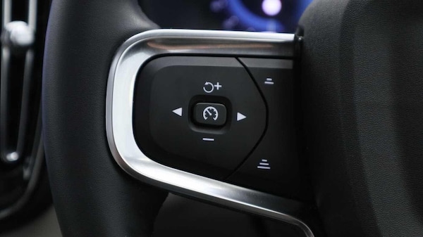 Used Volvo XC40 2024 for sale - 76307126: Photo 29
