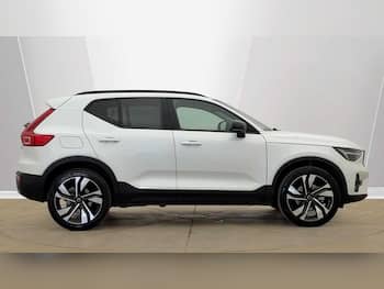 Used Volvo XC40 2025 for sale - 79847750: Photo