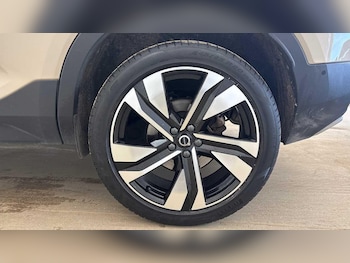 Used Volvo XC40 2025 for sale - 78759575: Photo