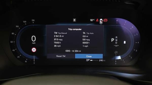 Used Volvo XC40 2024 for sale - 74862302: Photo 12