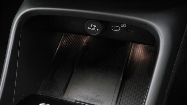Used Volvo XC40 2024 for sale - 74862302: Photo 23