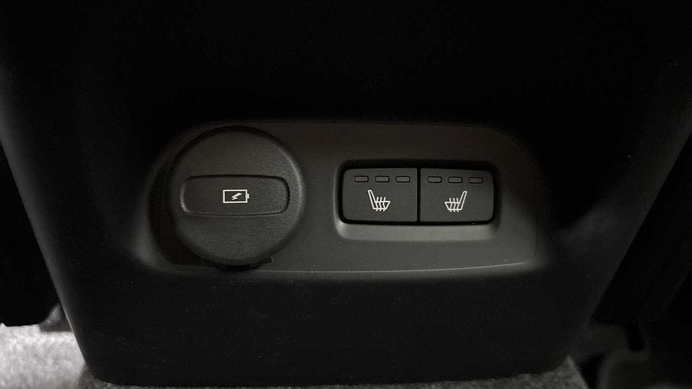 Used Volvo XC40 2025 for sale - 76781293: Photo 17