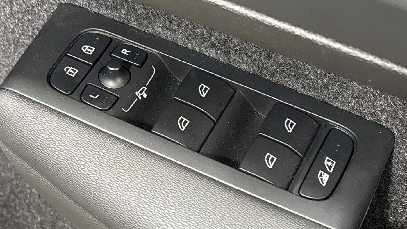 Used Volvo XC40 2025 for sale - 76781293: Photo 24