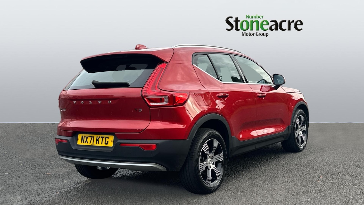 Used Volvo XC40 2021 for sale - 76024406: Photo 2