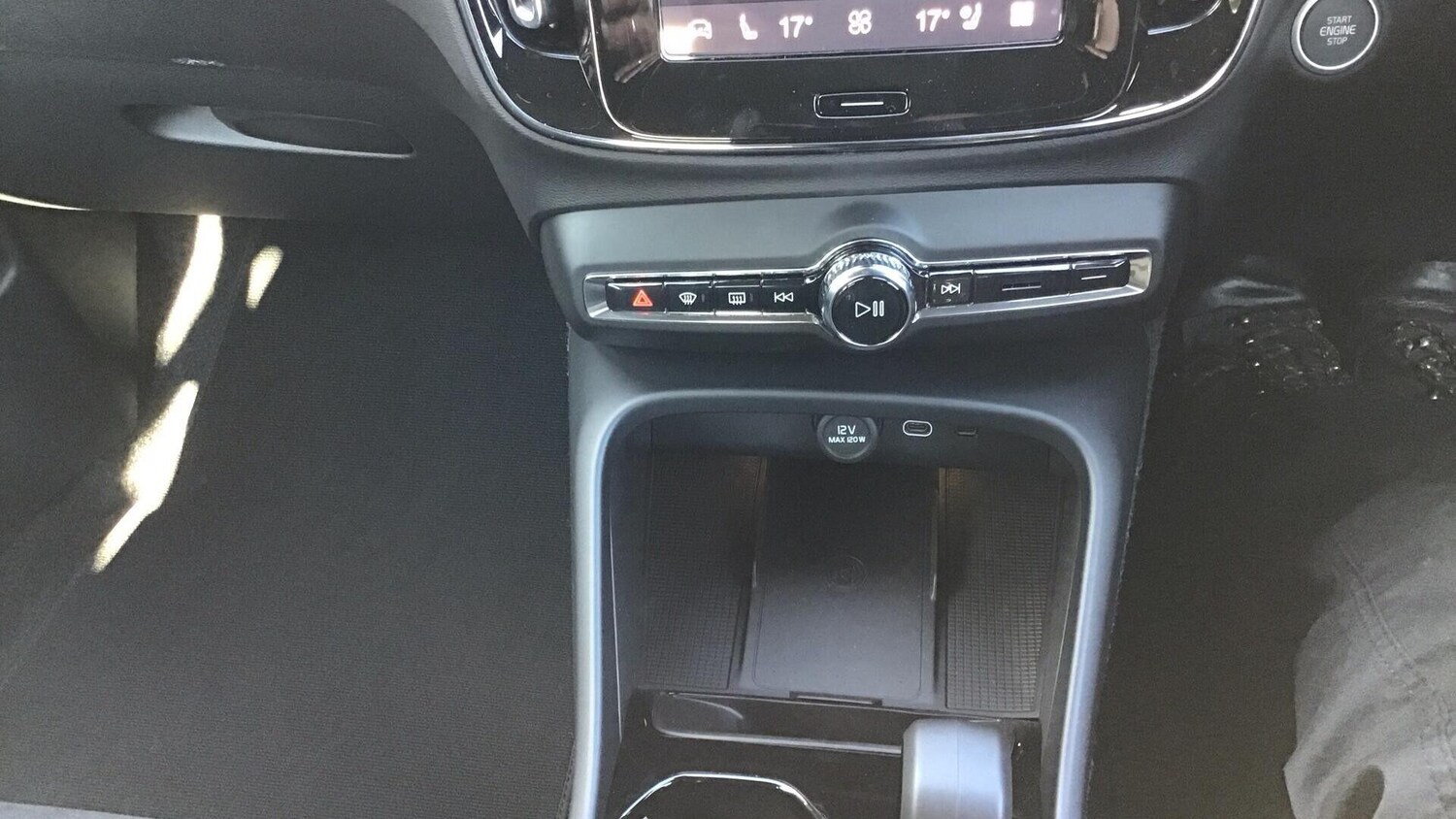 Used Volvo XC40 2025 for sale - 77683853: Photo 40