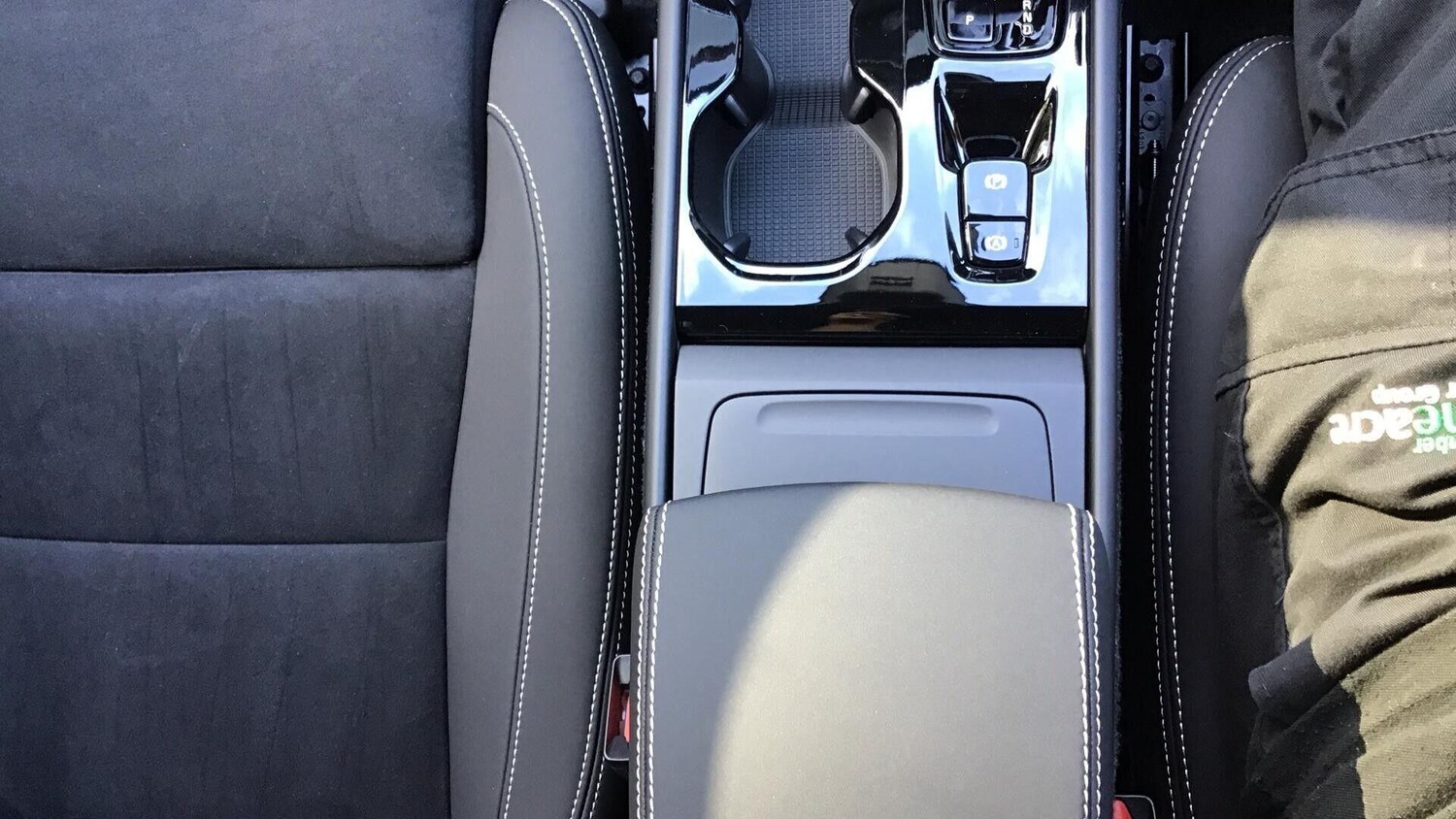 Used Volvo XC40 2025 for sale - 77683853: Photo 63