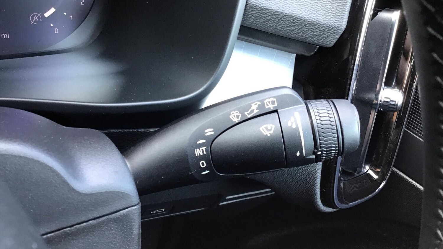 Used Volvo XC40 2025 for sale - 77683853: Photo 68