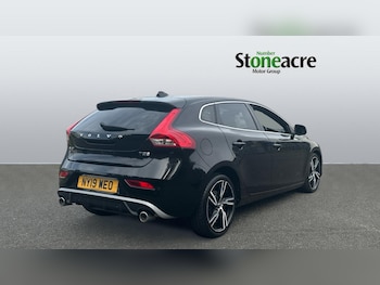Used Volvo V40 2019 for sale - 78685207: Photo