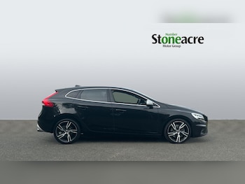 Used Volvo V40 2019 for sale - 78685207: Photo