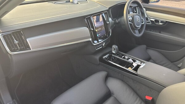 Used Volvo V90 2025 for sale - 73944734: Photo 4