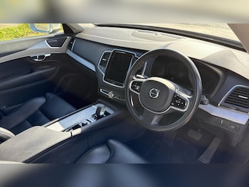 Used Volvo XC90 2022 for sale - 75635618: Photo