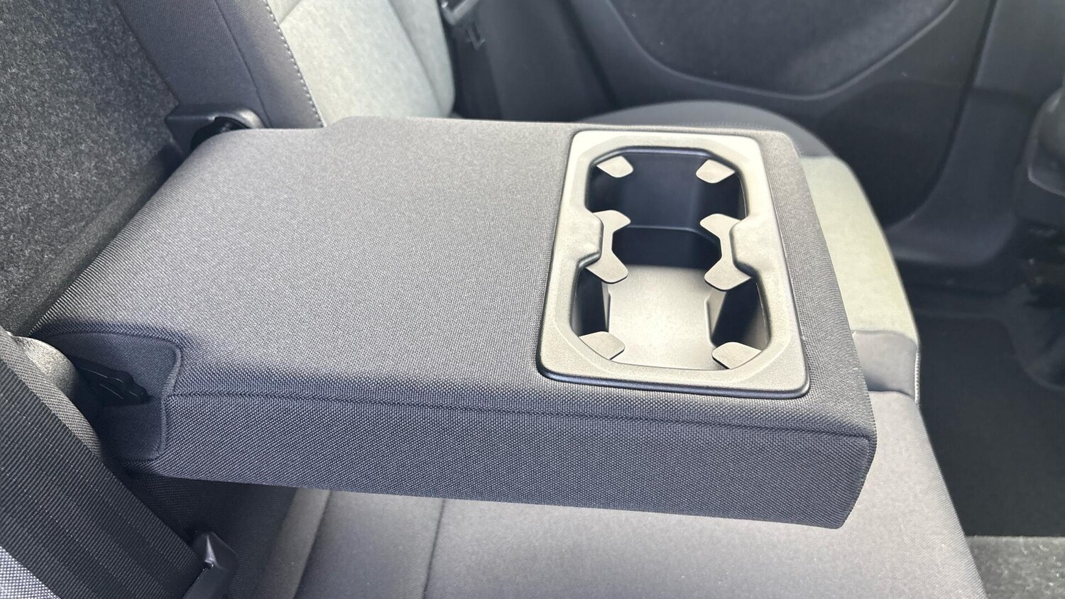 Used Volvo XC40 2022 for sale - 78171175: Photo 24