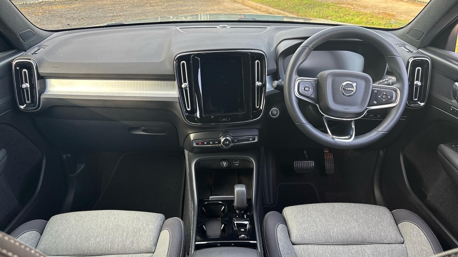 Used Volvo XC40 2022 for sale - 78171175: Photo 5