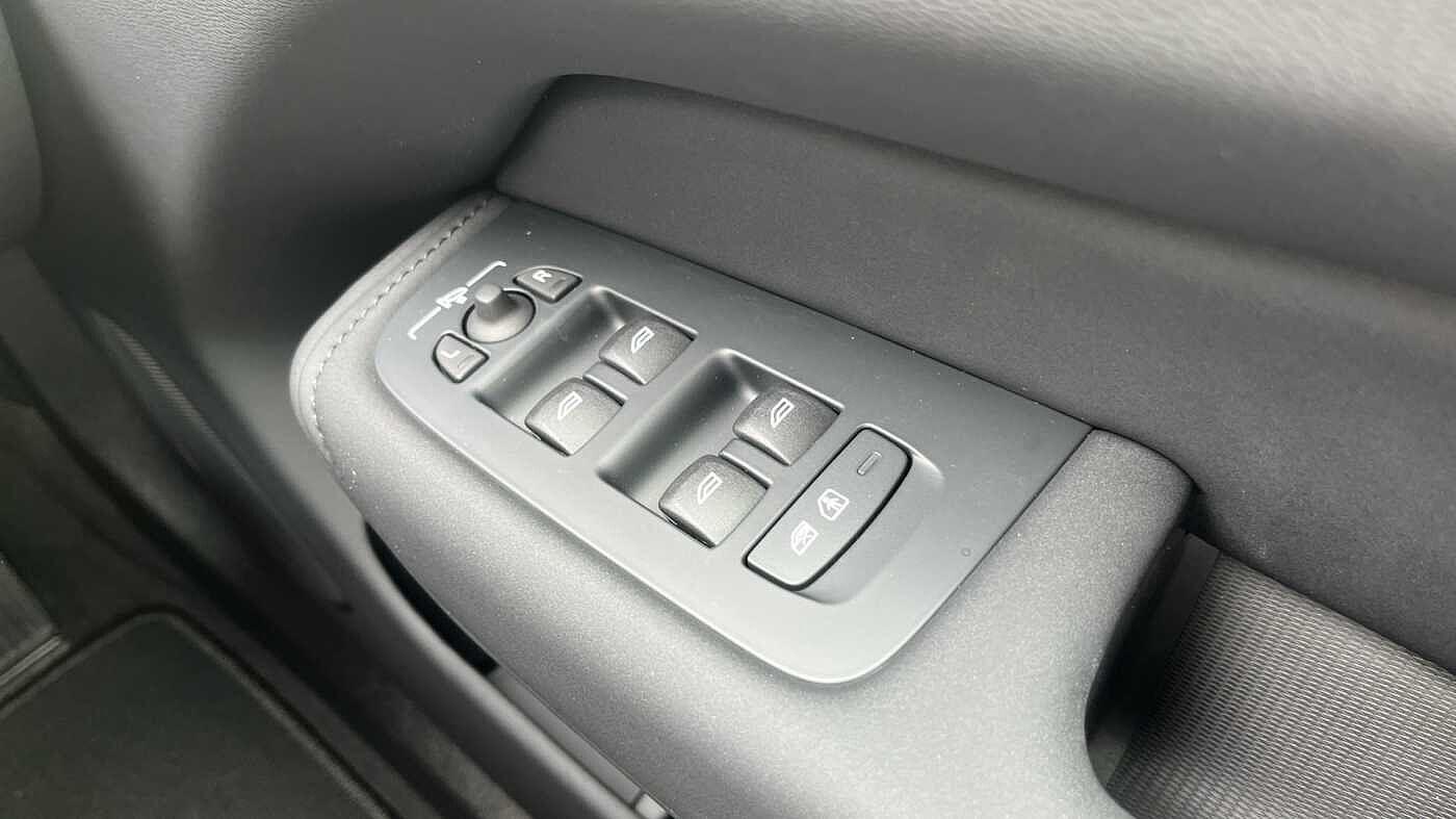 Used Volvo XC60 2025 for sale - 76886214: Photo 27