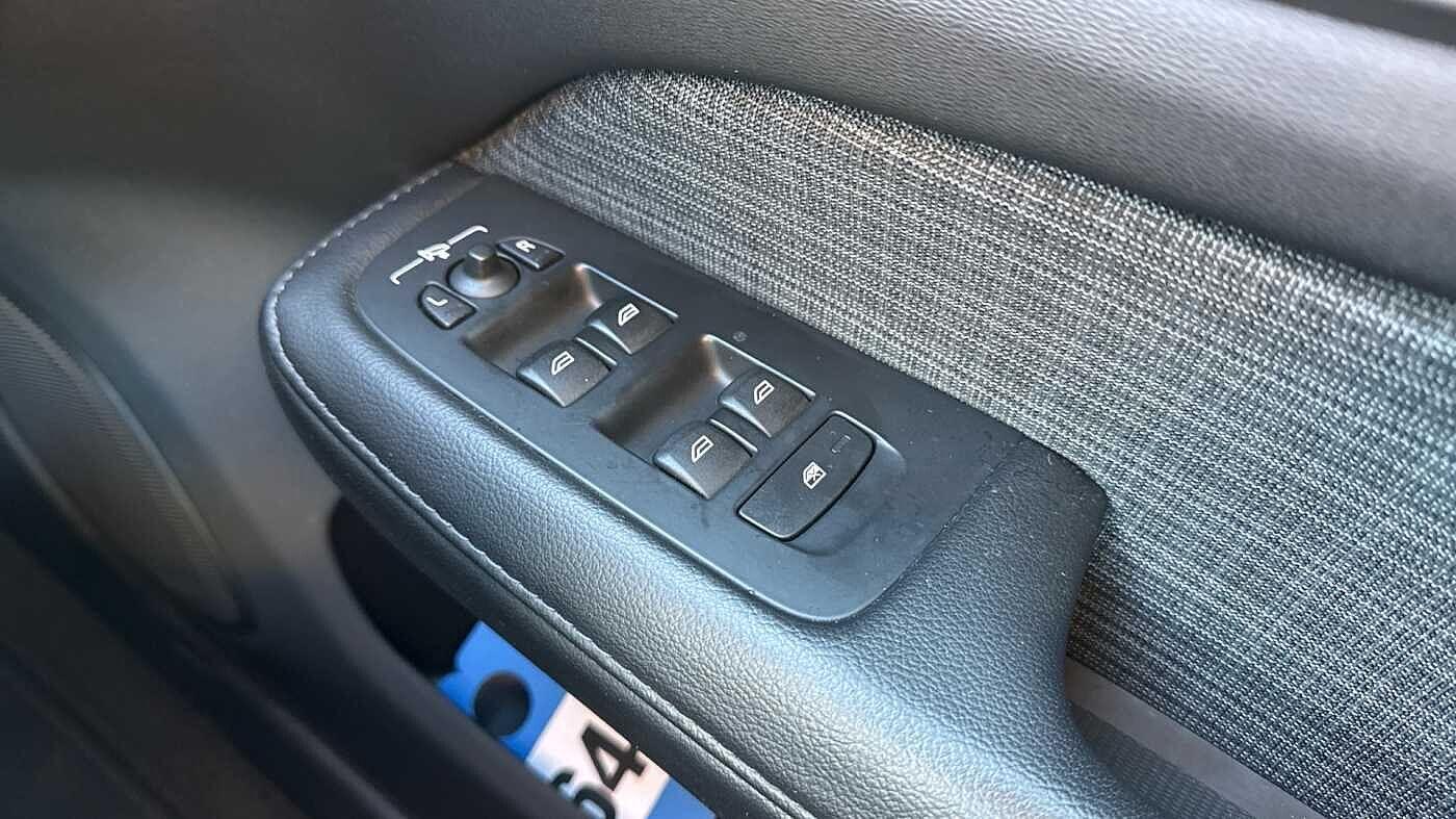 Used Volvo V60 2021 for sale - 77411289: Photo 25