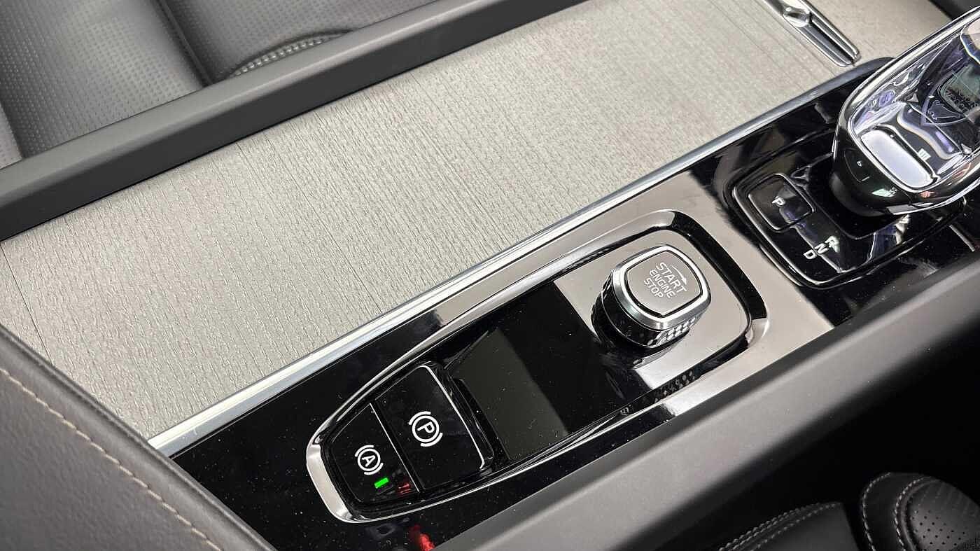 Used Volvo XC60 2025 for sale - 77238648: Photo 32