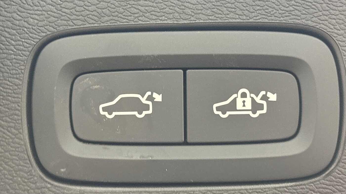 Used Volvo XC60 2025 for sale - 76512859: Photo 19