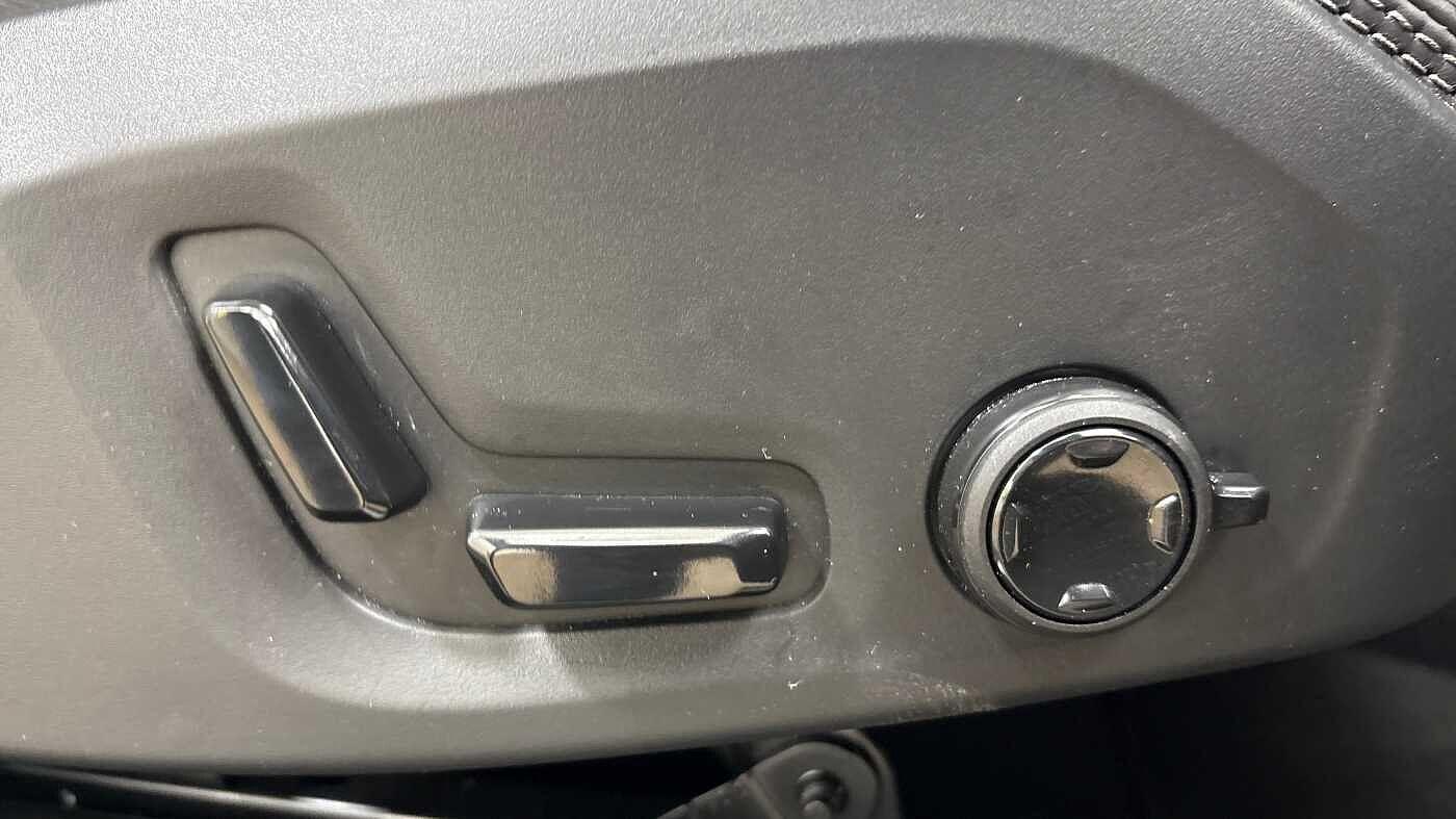 Used Volvo XC60 2025 for sale - 76512859: Photo 28