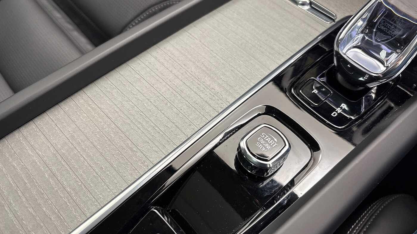 Used Volvo XC60 2025 for sale - 76512859: Photo 32