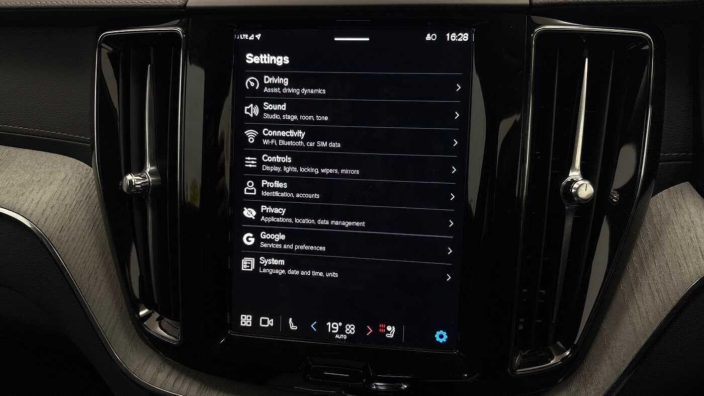 Used Volvo XC60 2025 for sale - 76512859: Photo 35