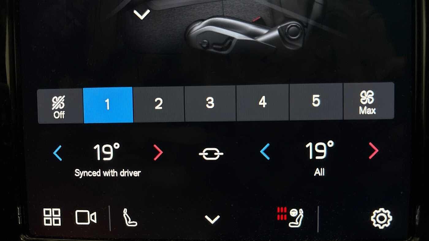 Used Volvo XC60 2025 for sale - 76512859: Photo 40