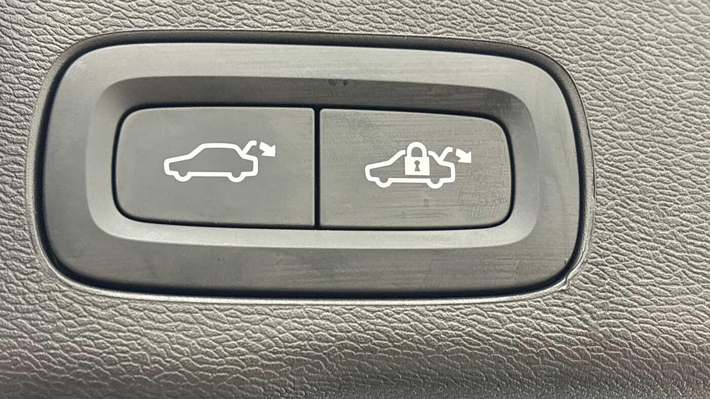 Used Volvo XC60 2025 for sale - 77537207: Photo 19