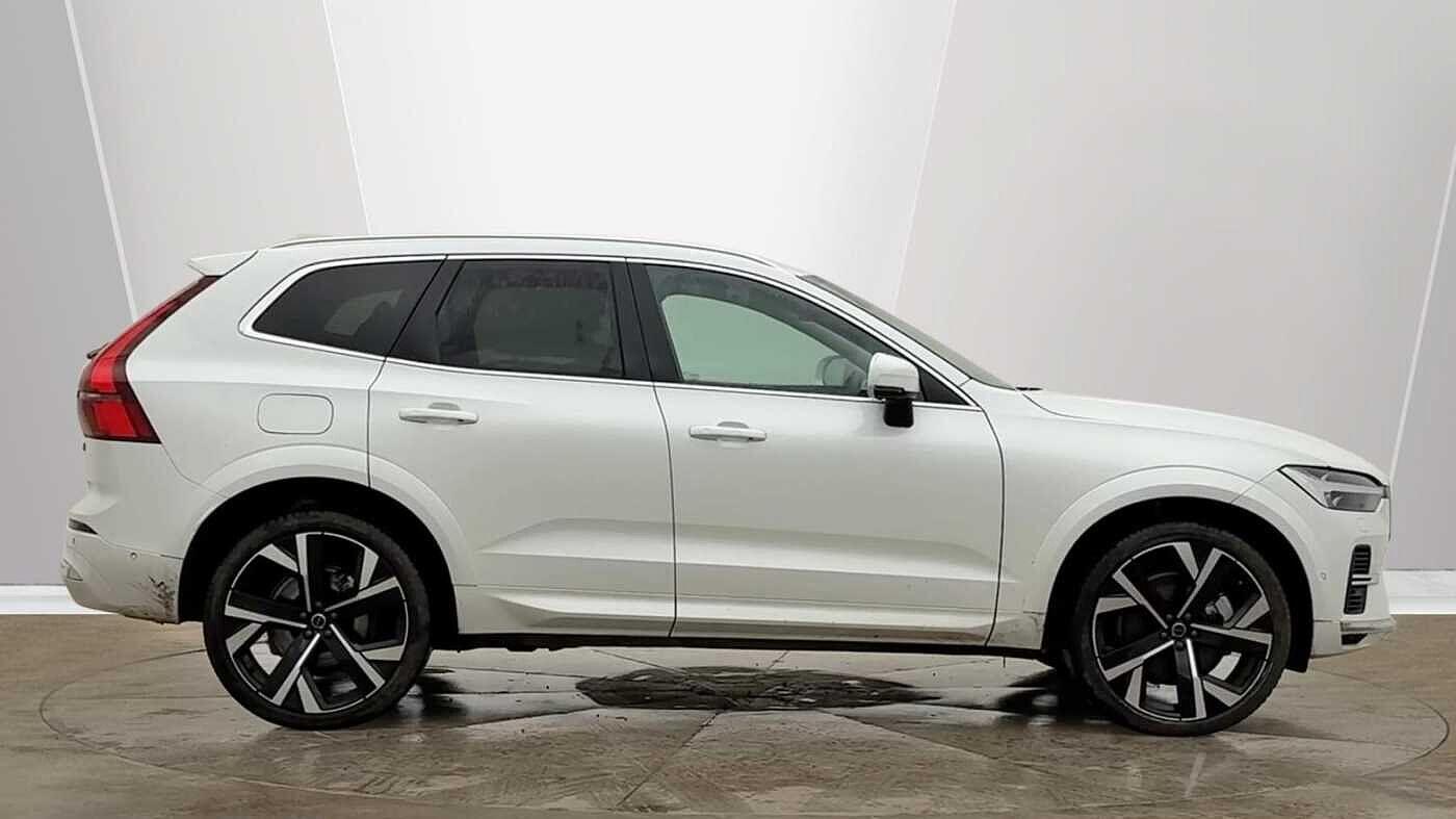 Used Volvo XC60 2025 for sale - 77537207: Photo 2